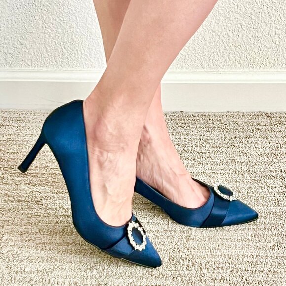 Women's 8US Pointed Toe Rhinestone Embellished Jewel Sapphire Blue Satin Pump - Picture 3 of 10